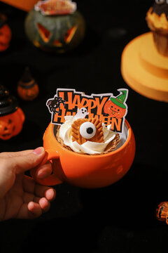 视觉甜点 为什么你的推广页面需要一张迷人的纸杯蛋糕图